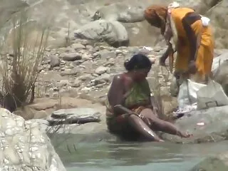 আমার সেক্স সেক্সি ভিডিও বুড়োর হাতে,
